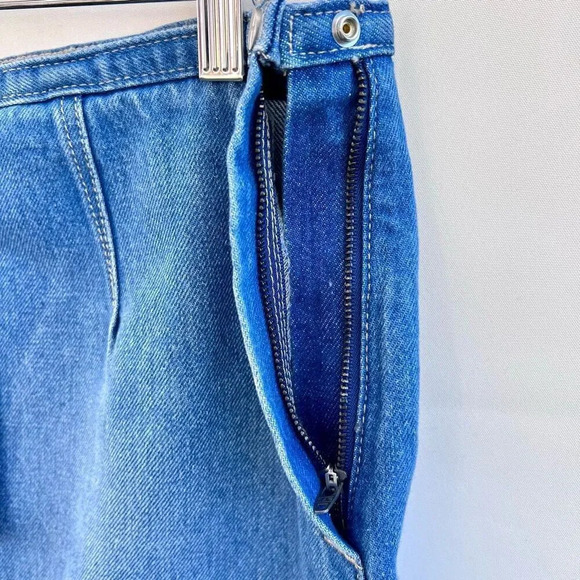 NWT Calvin Klein Women's Side Button Zipper Light Wash Blue Denim Mini Skirt 29 - Picture 9 of 10
